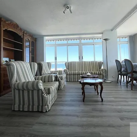 Apartment Front Line With Sea View